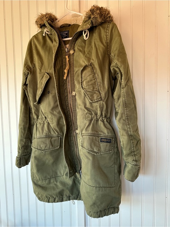 Abercrombie & Fitch Jackets & Blazers - Abercrombie & Fitch Olive Green Utility Parka with Faux Fur Hood
